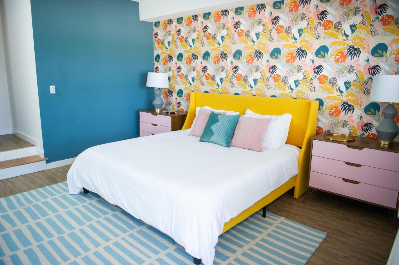 | Sunburst Inn