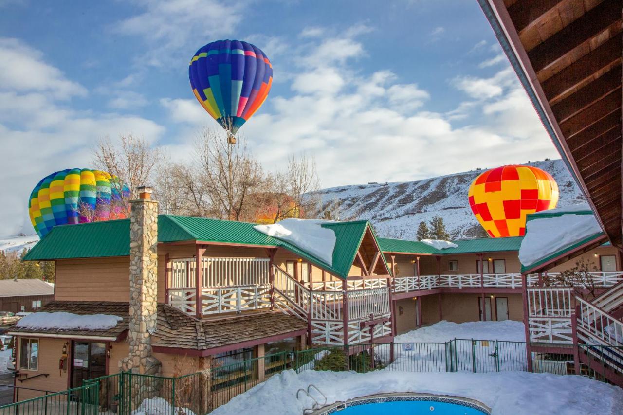 | AbbyCreek Inn