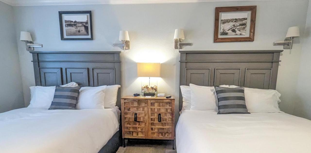 Superior Queen Room at Capitola Hotel