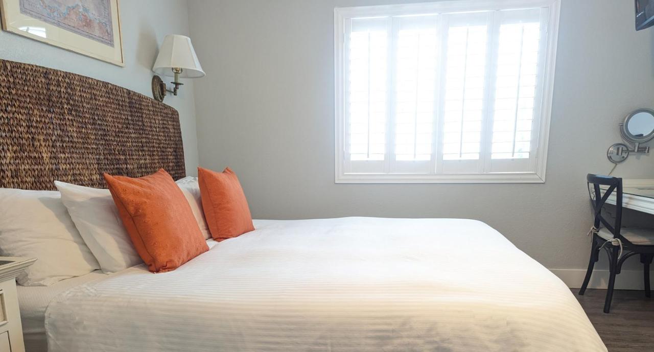 King Room - Disability Access at Capitola Hotel