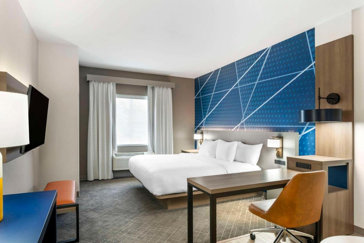 King Room - Non-Smoking at Comfort Suites Elgin Northwest