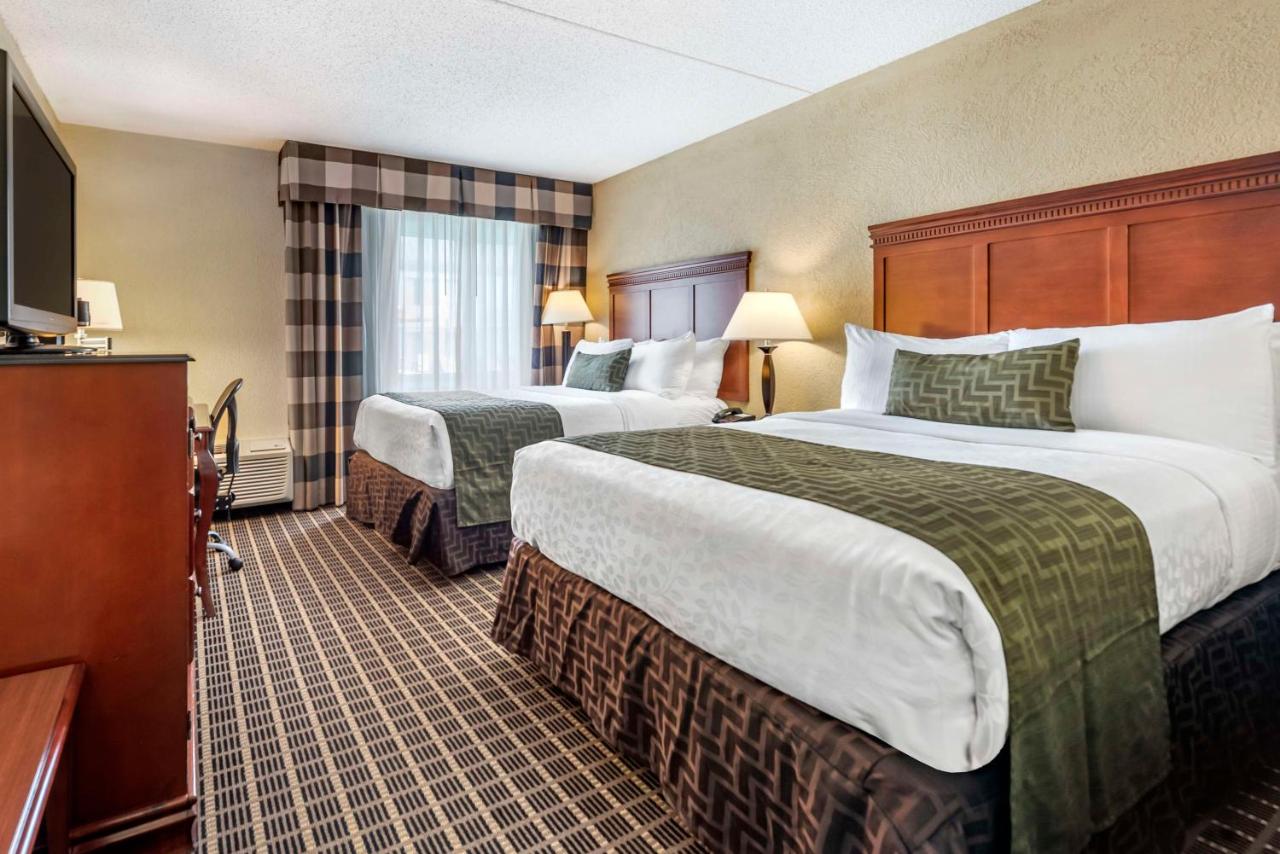 Queen Room with Two Queen Beds - Non-Smoking at Best Western Plus Bridgeport Inn