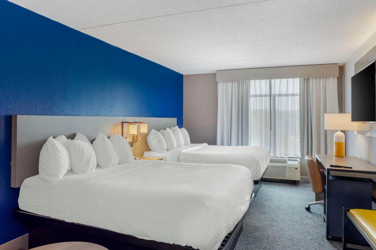 | Comfort Inn & Suites Voorhees - Mt Laurel