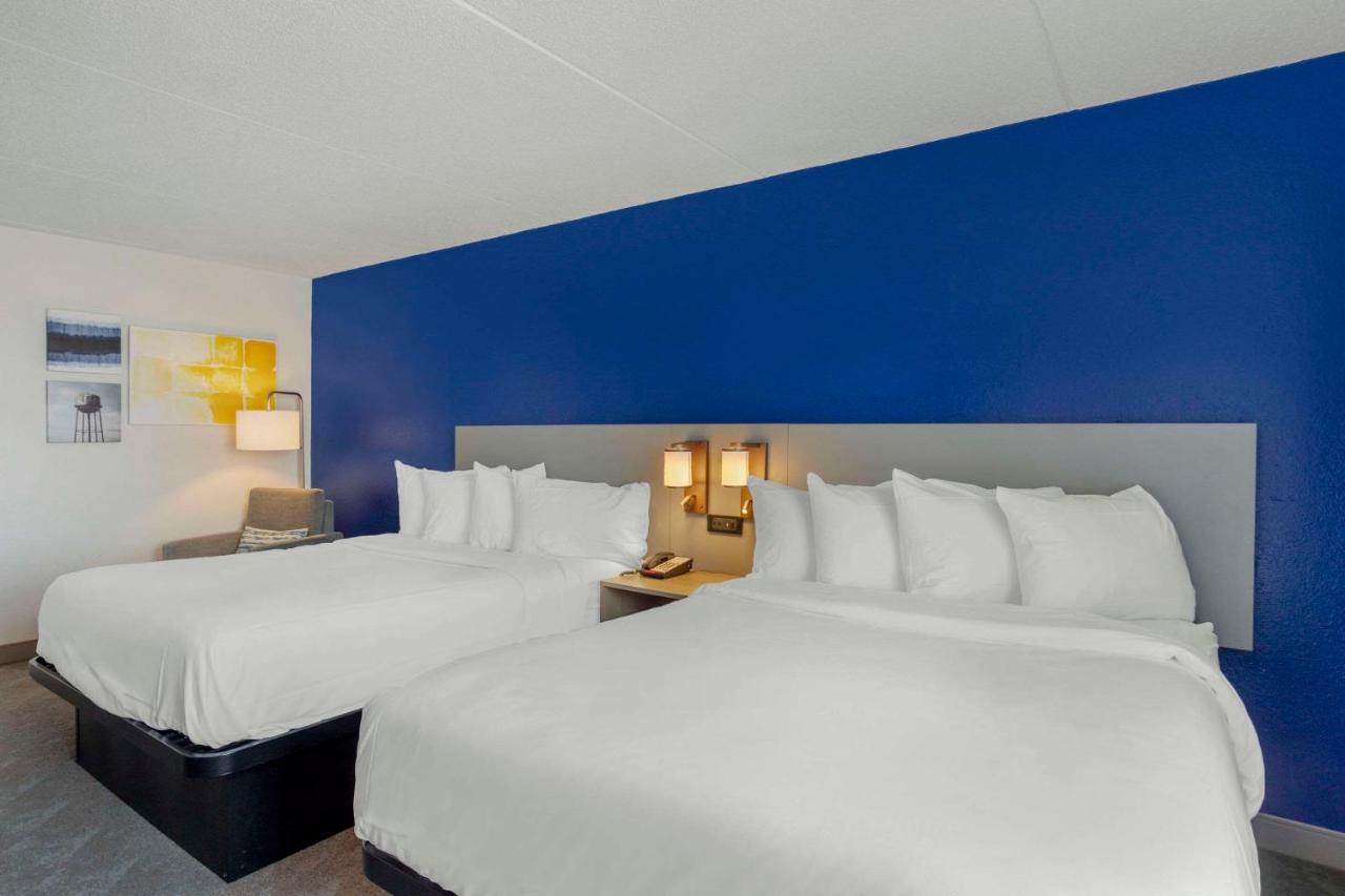 | Comfort Inn & Suites Voorhees - Mt Laurel
