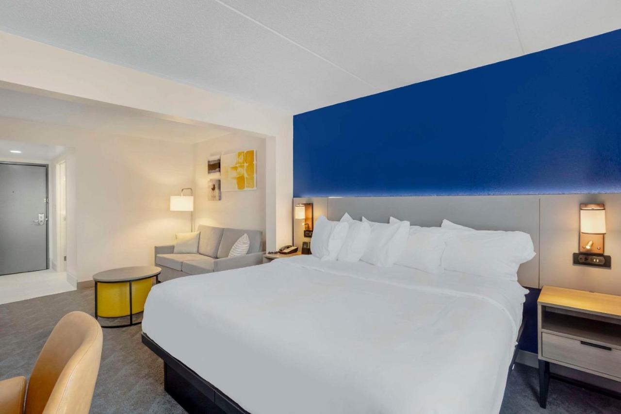 | Comfort Inn & Suites Voorhees - Mt Laurel