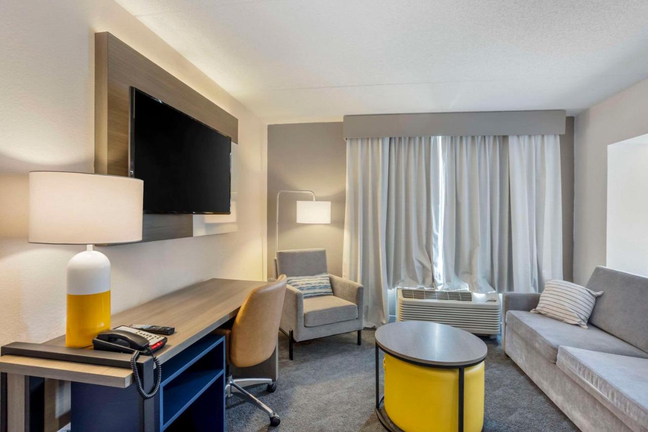 | Comfort Inn & Suites Voorhees - Mt Laurel