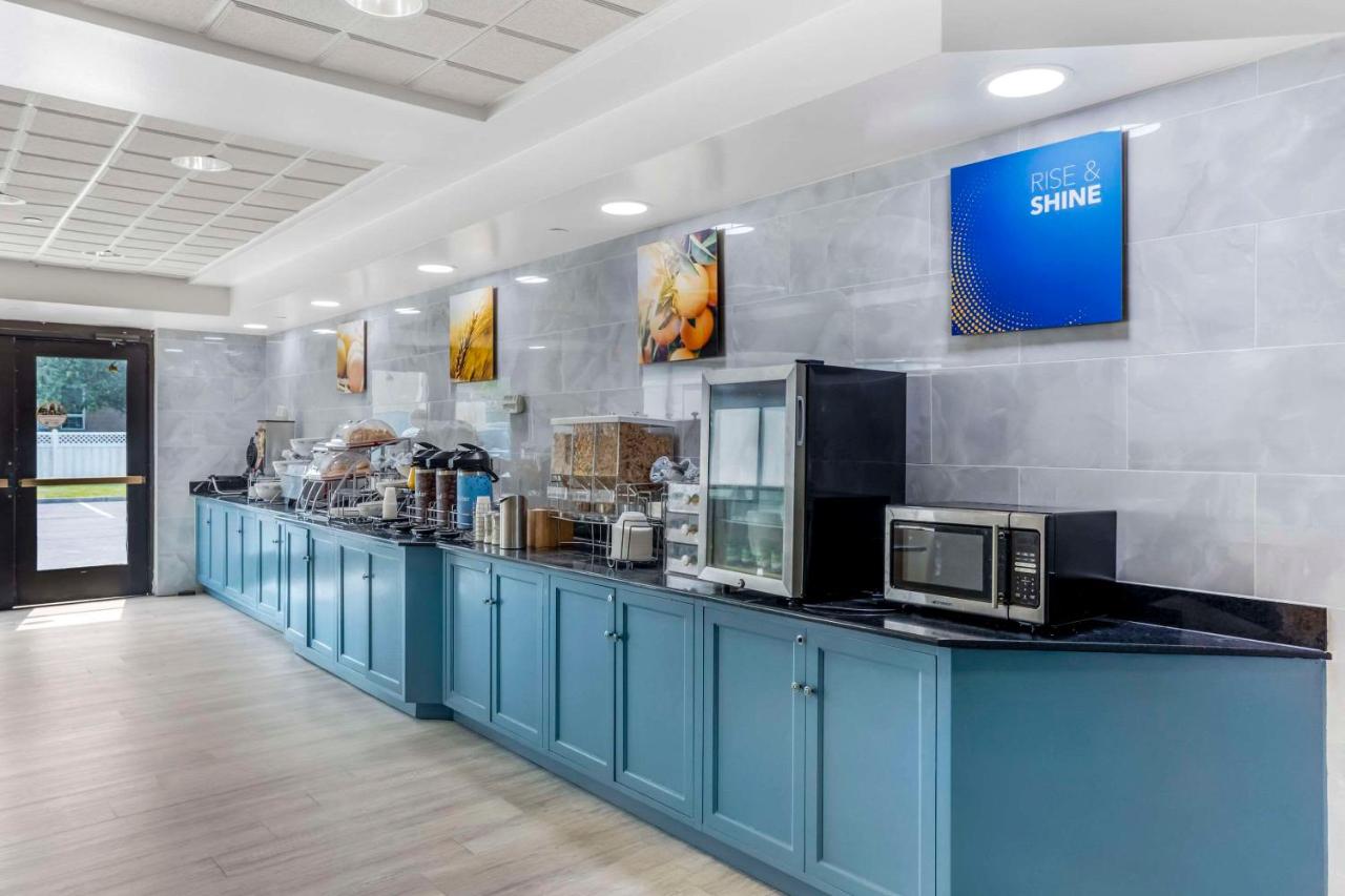 | Comfort Inn & Suites Voorhees - Mt Laurel