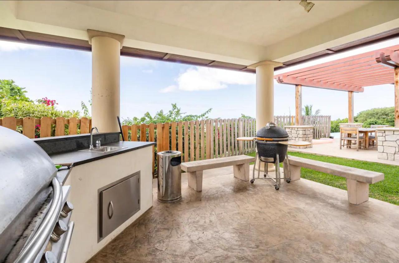 | Renovated Kona Mansion infinity pool & ocean views