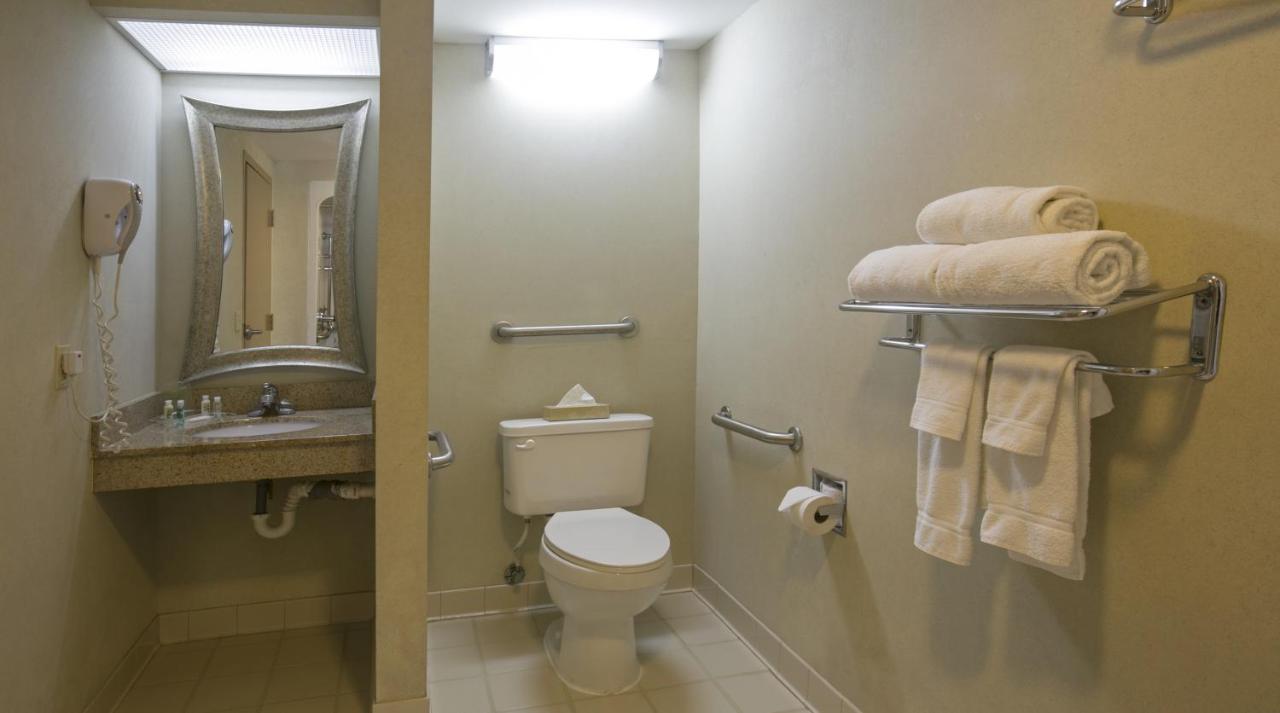 King Room - Mobility Access Tub - Non-Smoking at Holiday Inn Express Biloxi - Beach Blvd by IHG