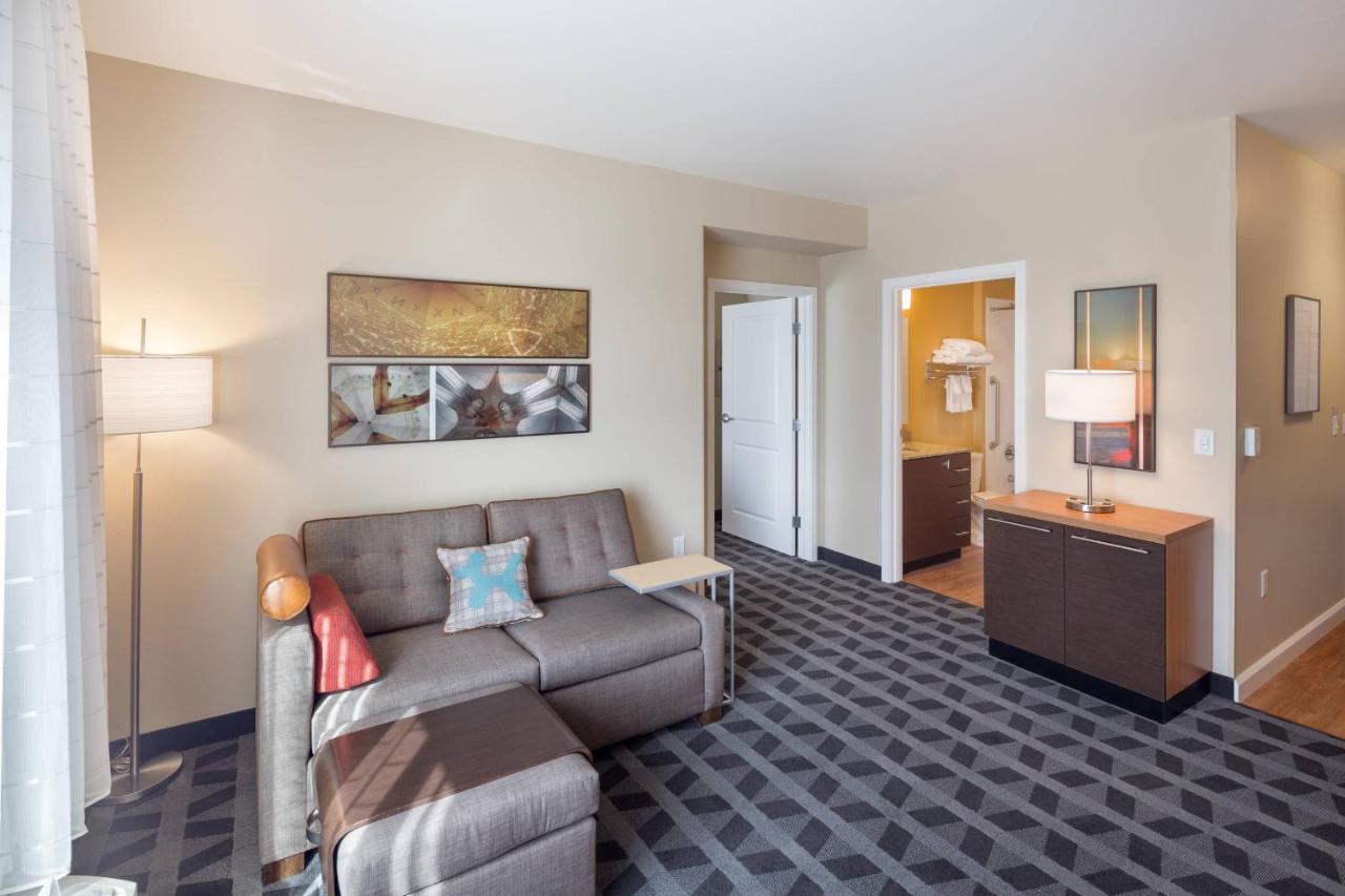 One-Bedroom Suite at TownePlace Suites by Marriott Portland Vancouver