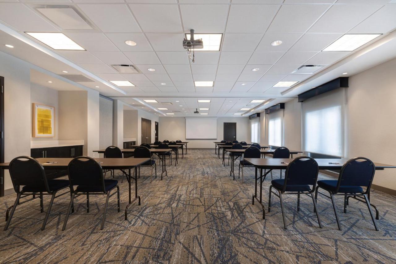  | Holiday Inn Express & Suites - Kansas City KU Medical Center, an IHG Hotel