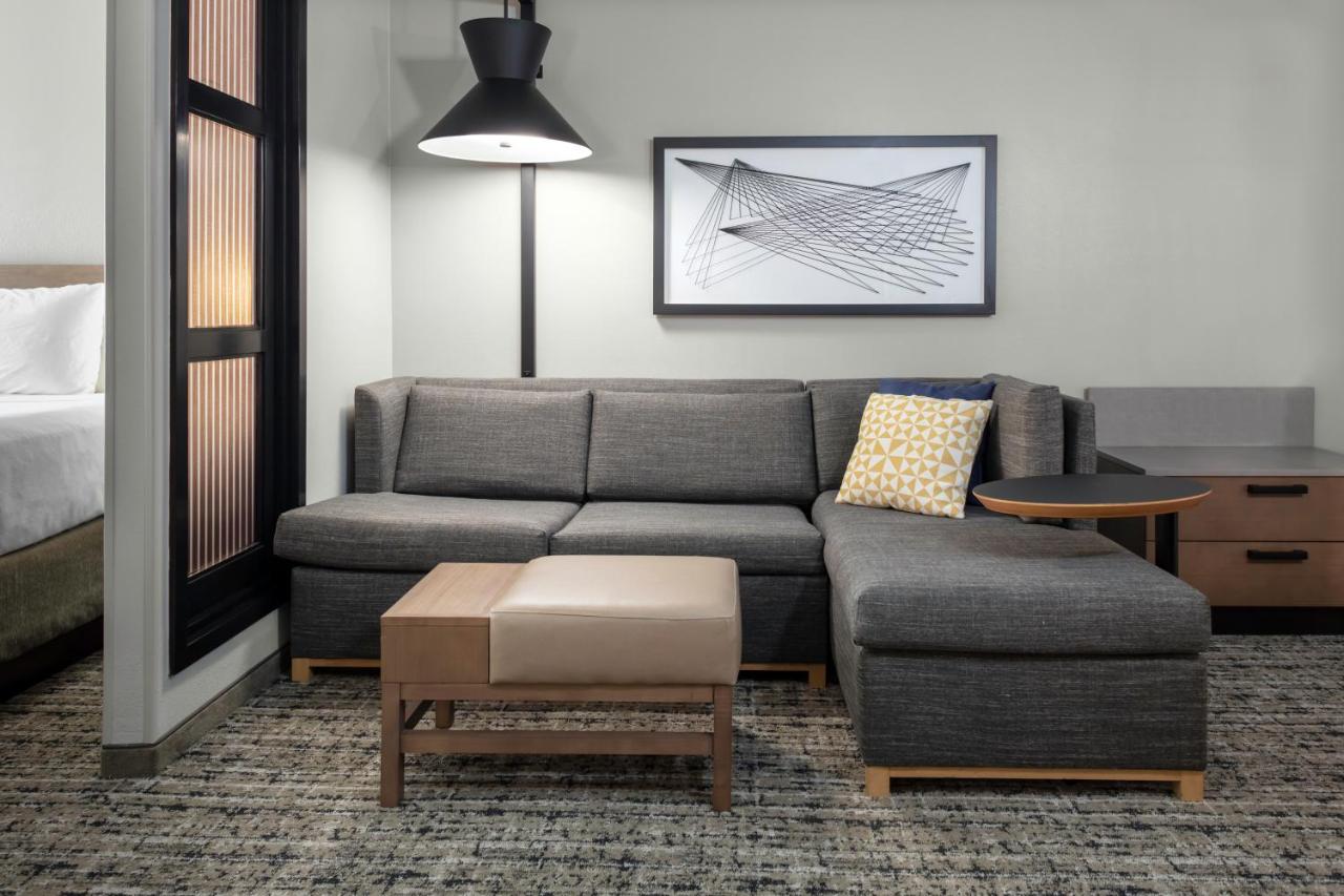 High Floor Doubles, Sofabed at Hyatt Place Dallas/Arlington