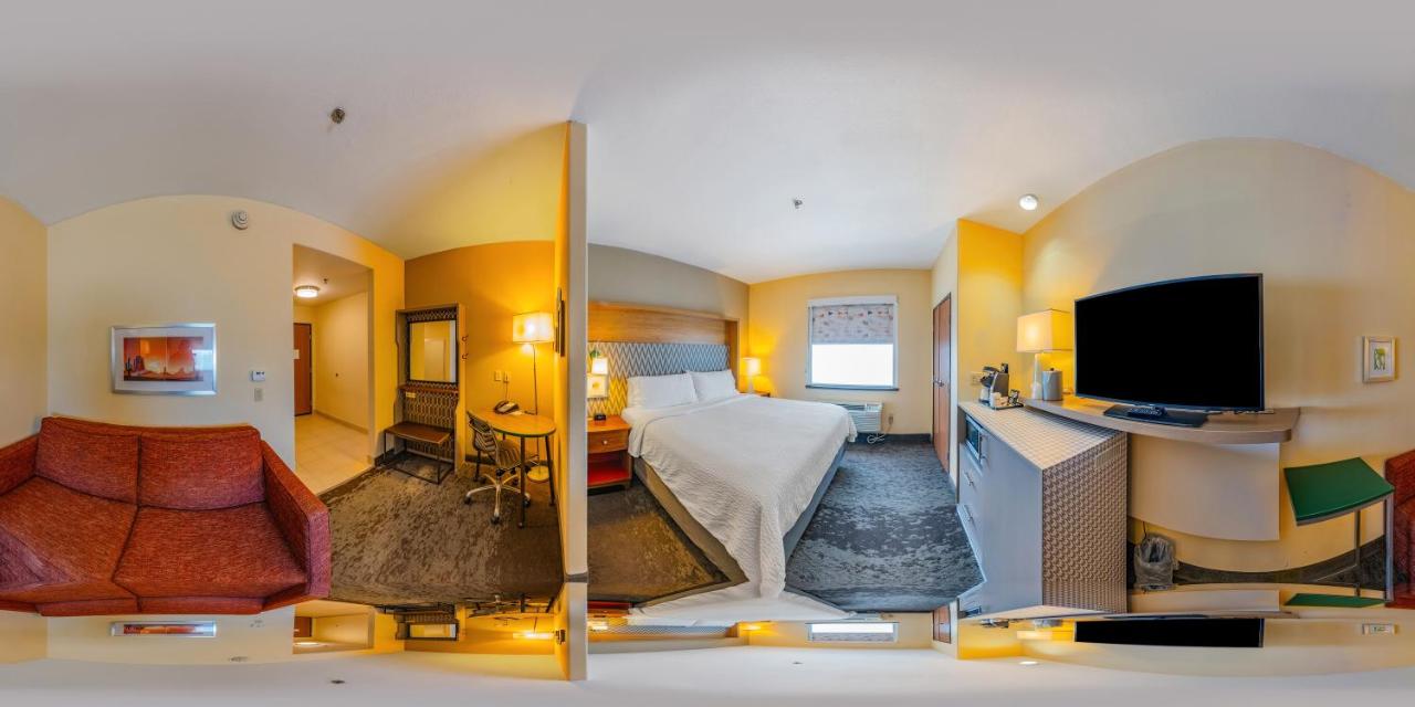 Leisure King Room - Non-Smoking at Holiday Inn Brownsville, an IHG Hotel