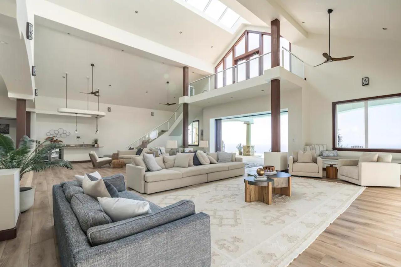 | Renovated Kona Mansion infinity pool & ocean views