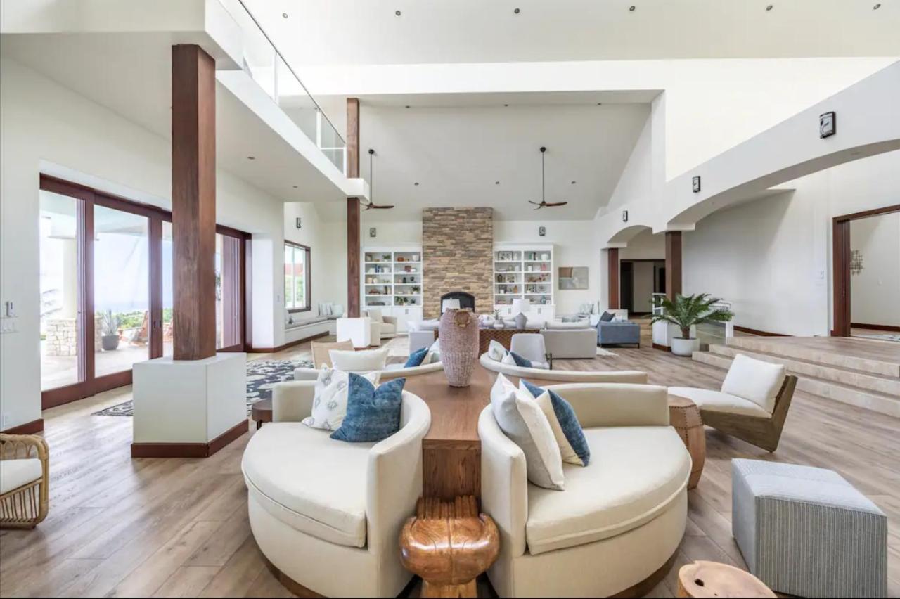 | Renovated Kona Mansion infinity pool & ocean views