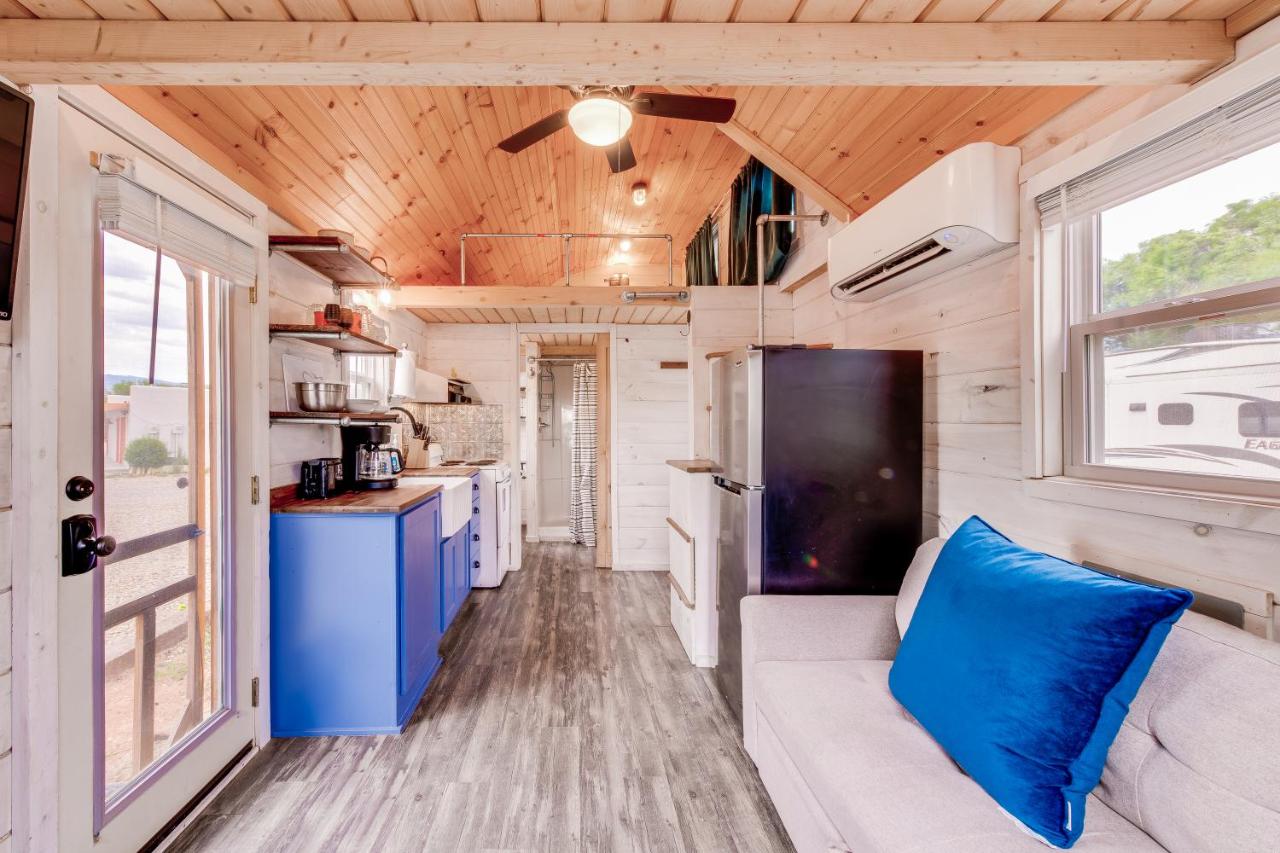 | Taos Motor Lodge