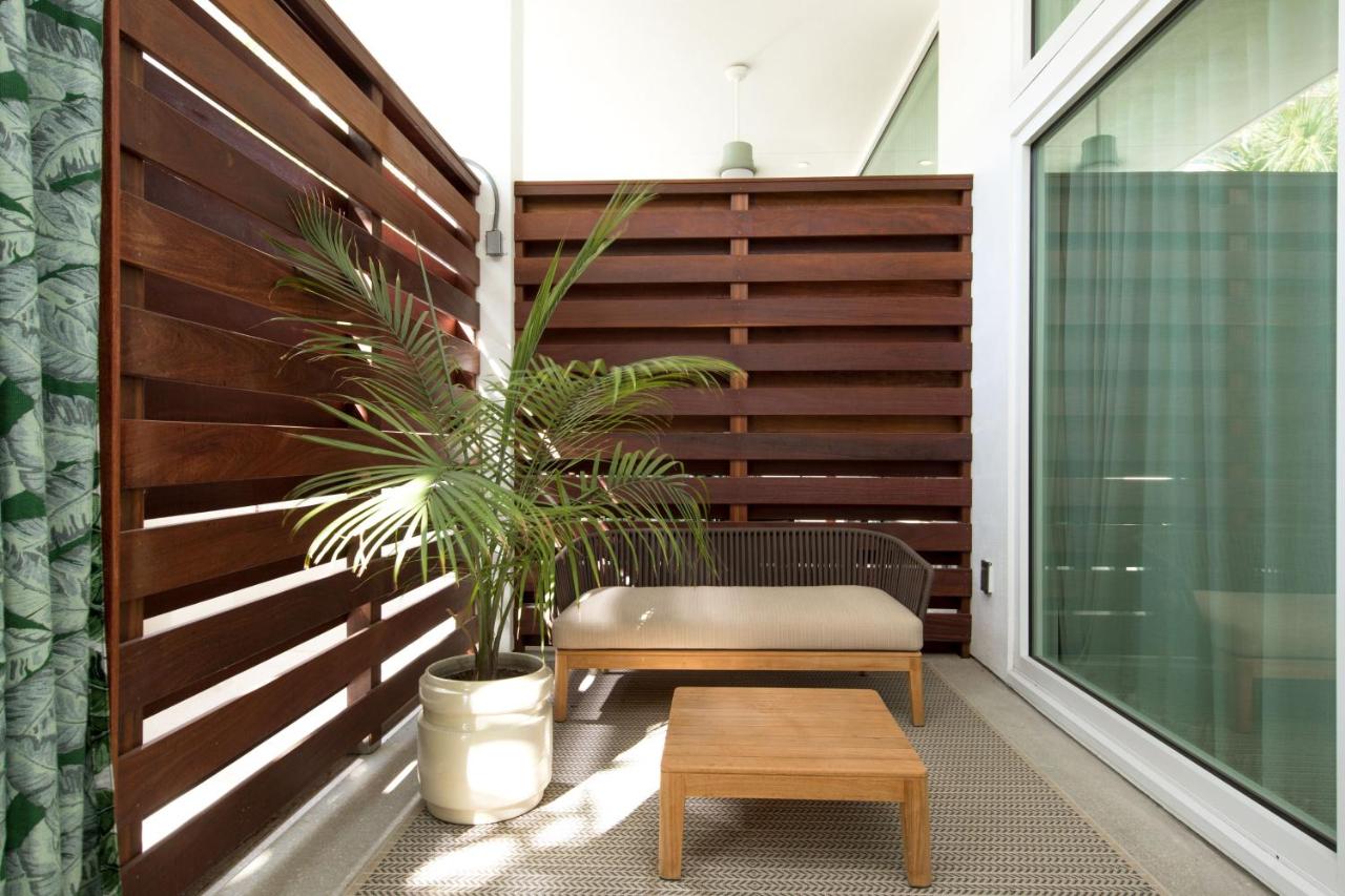 Patio, Guest room, King at The Sarasota Modern, a Tribute Portfolio Hotel