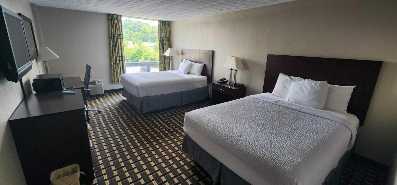 Days Inn by Wyndham Fort Wright Cincinnati Area