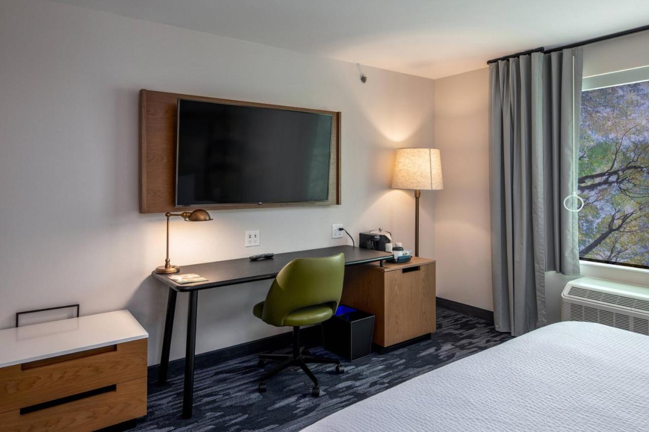 | Fairfield Inn & Suites by Marriott Little Rock Airport