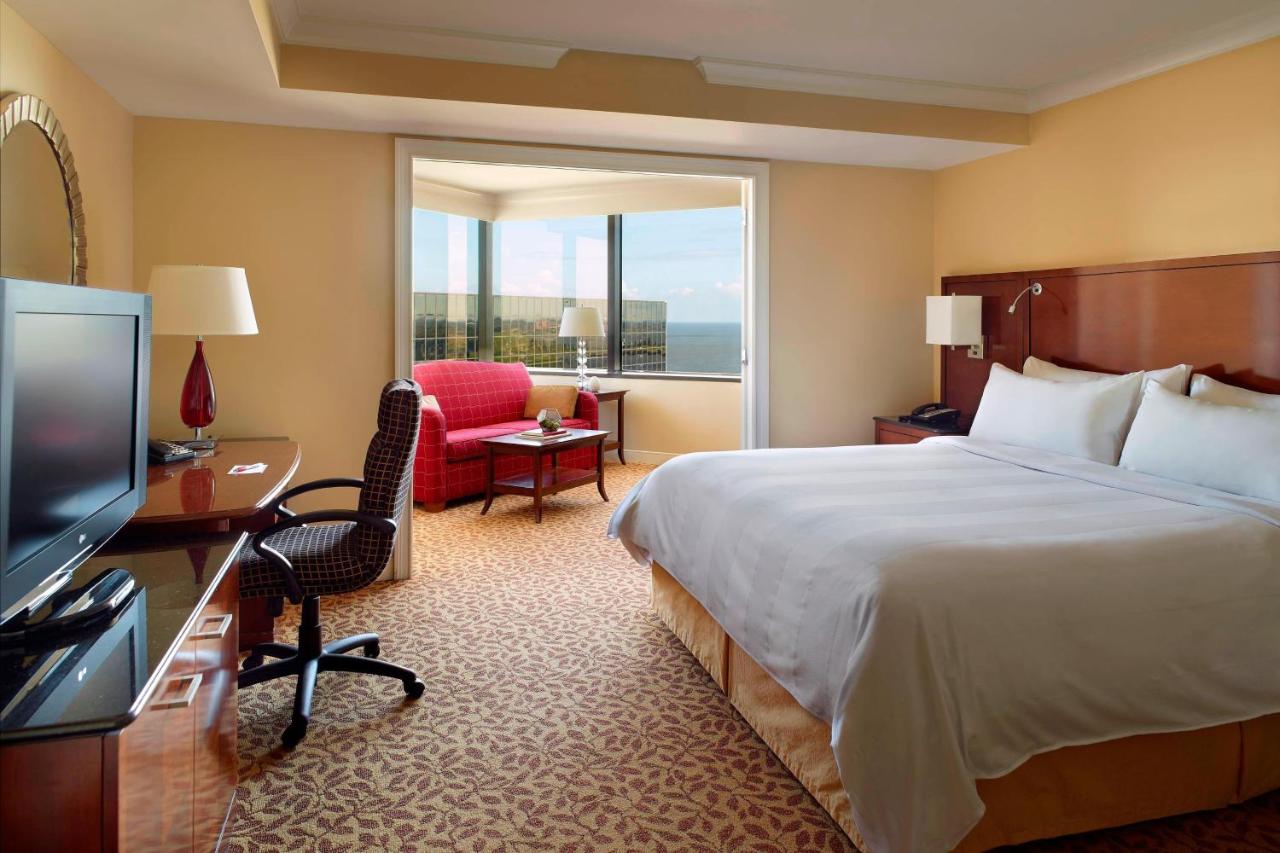 Executive One-Bedroom King Suite with Sofa Bed at New Orleans Marriott Metairie at Lakeway