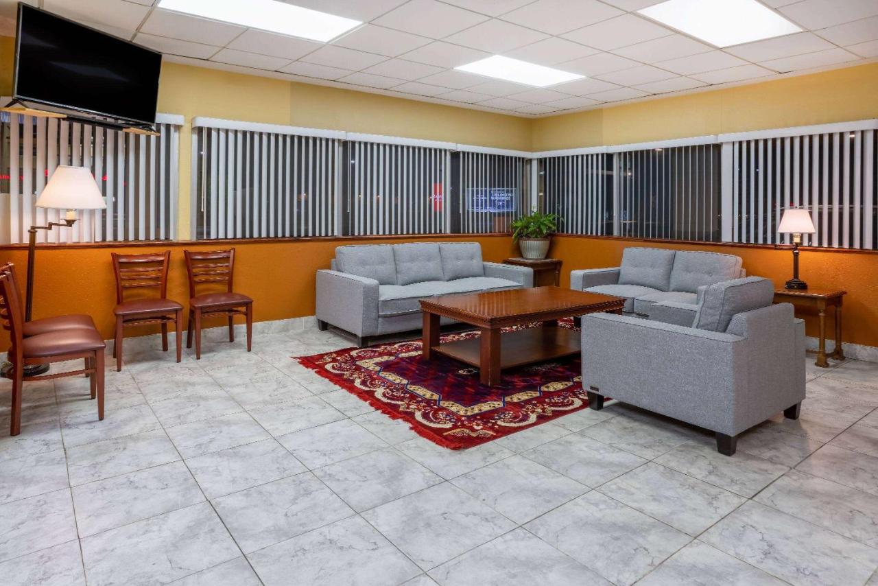 | Ramada by Wyndham Rome - Verona