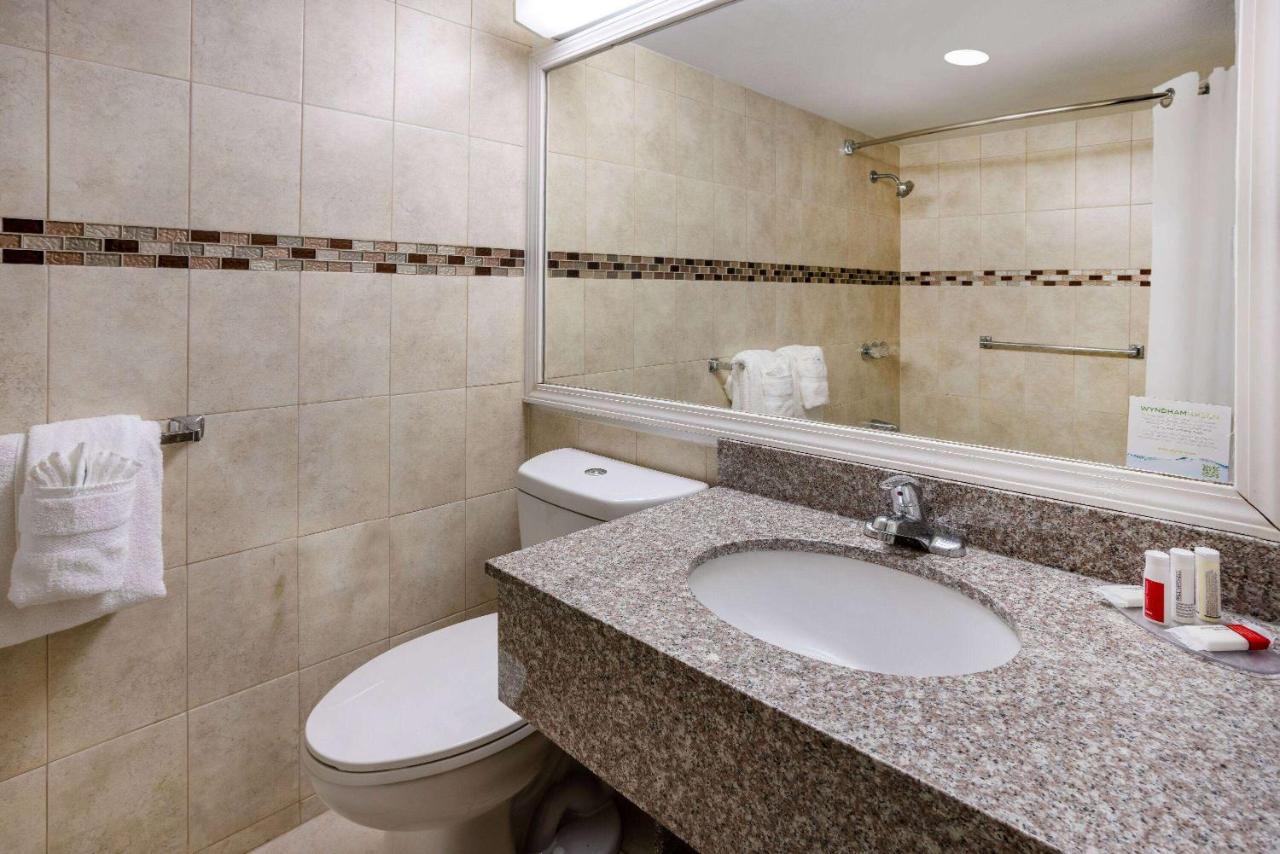 | Ramada by Wyndham Rome - Verona