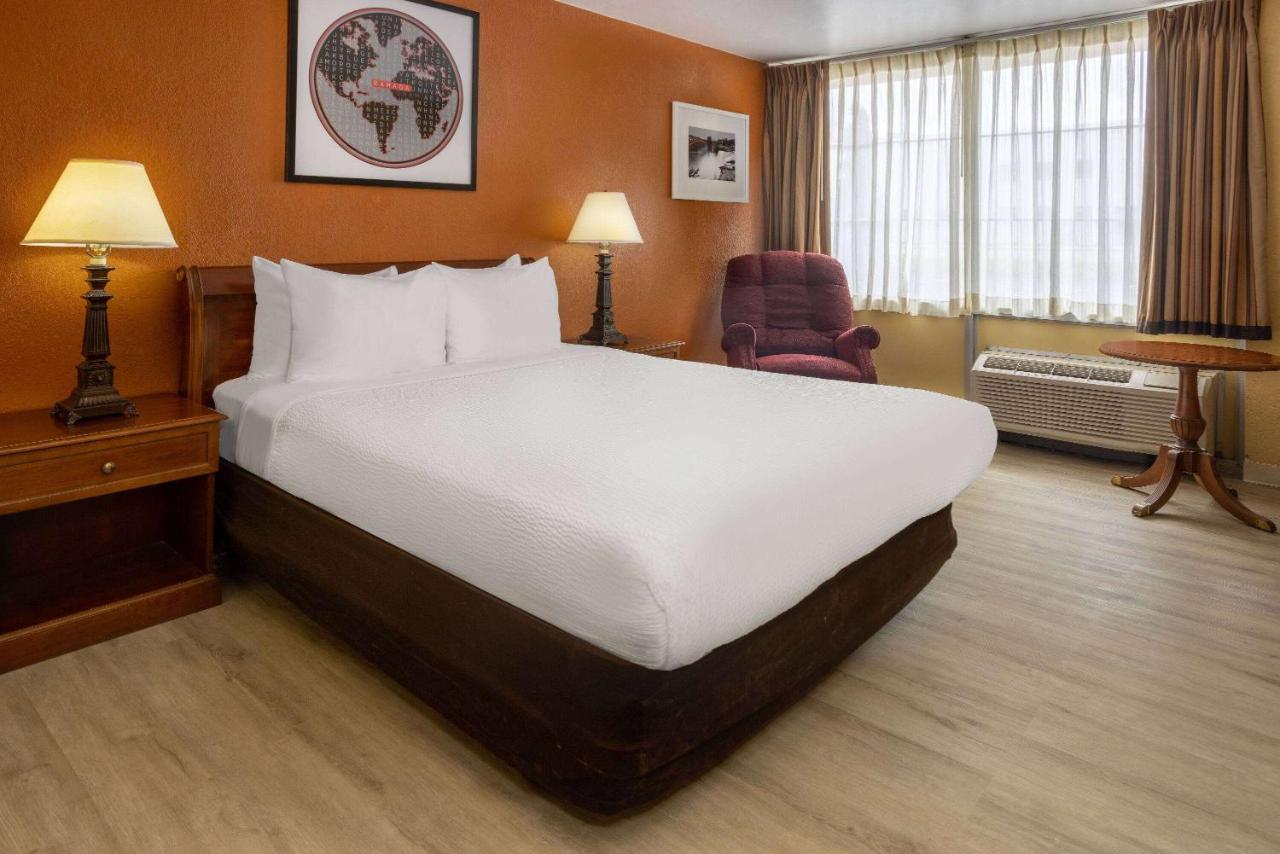 | Ramada by Wyndham Rome - Verona