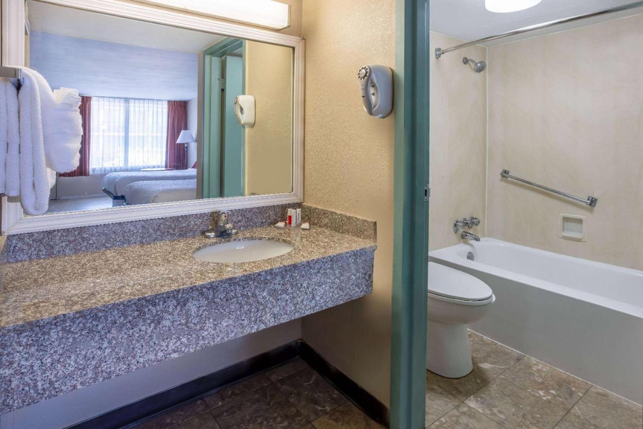 | Ramada by Wyndham Rome - Verona