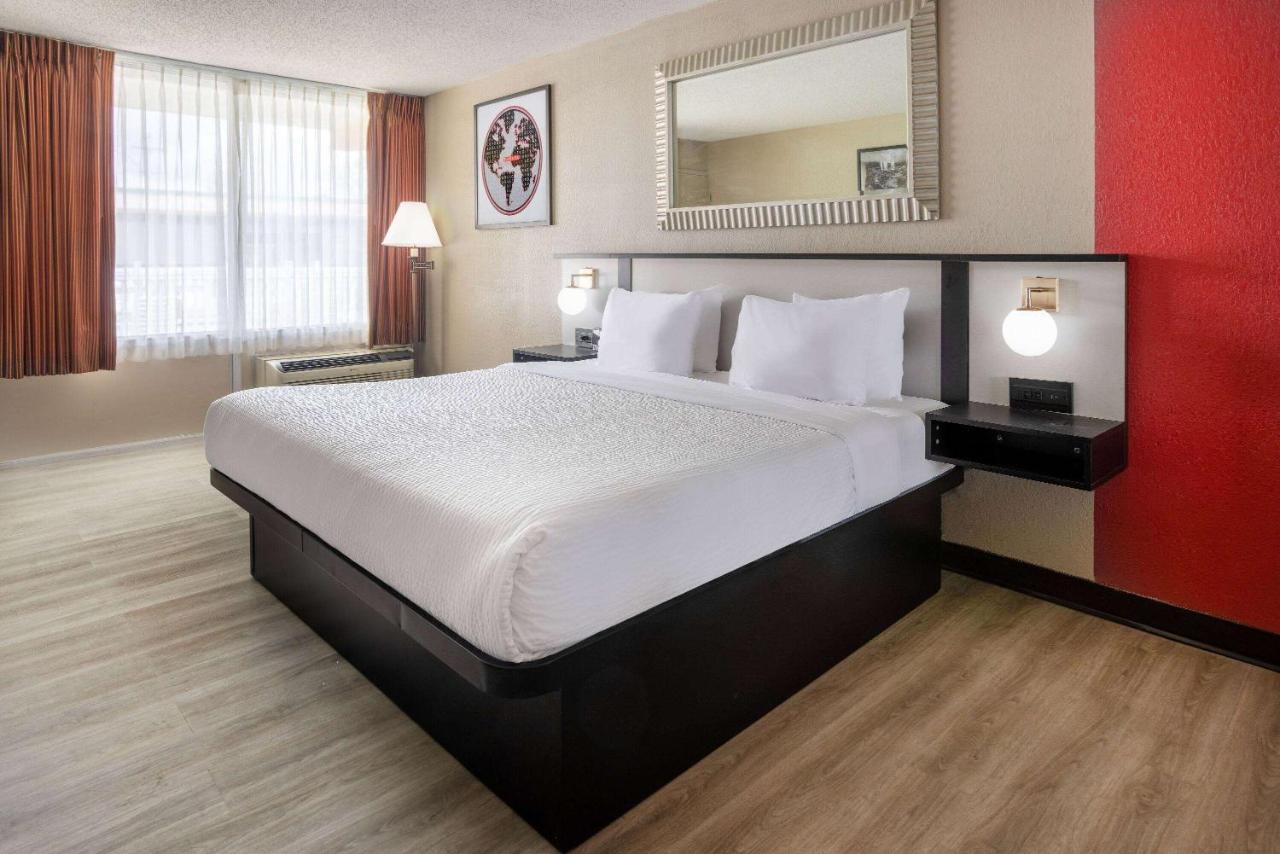 | Ramada by Wyndham Rome - Verona