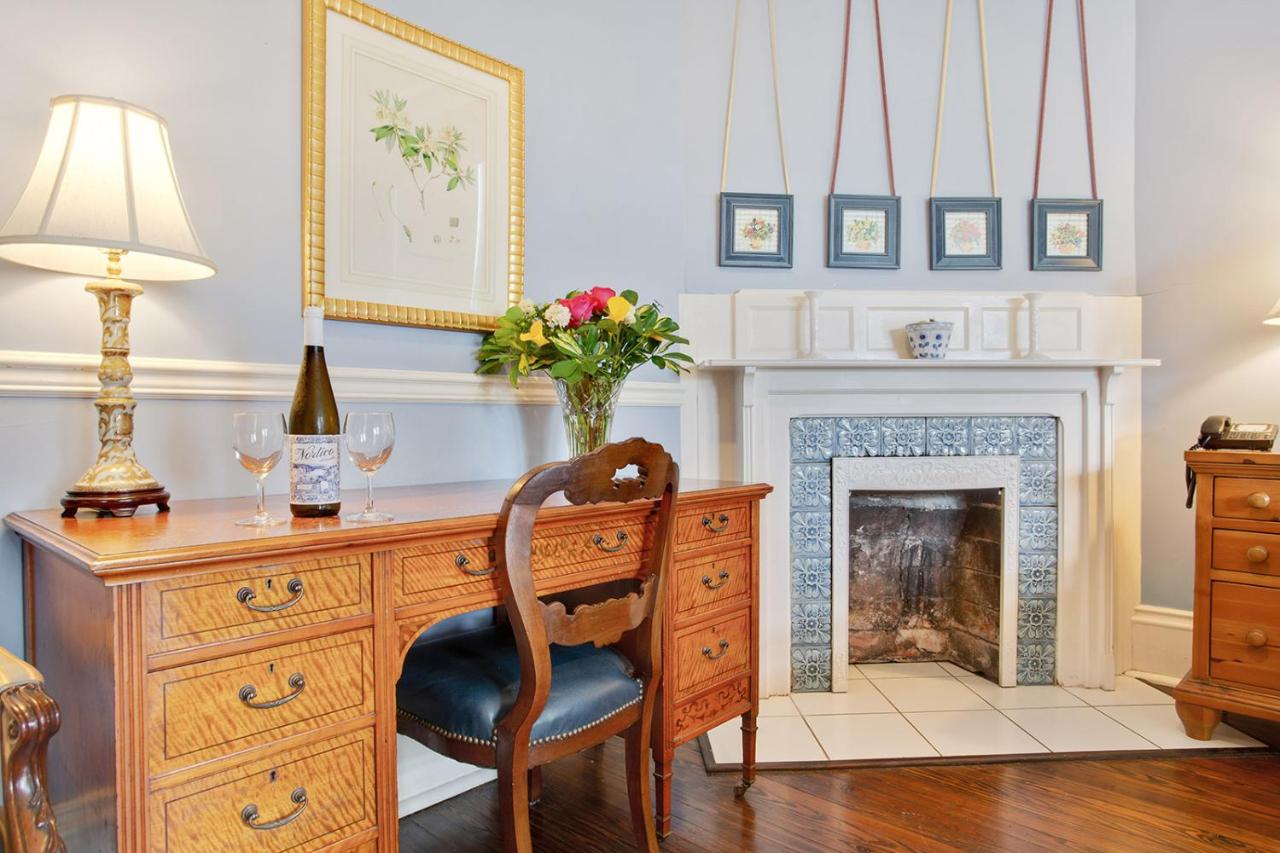 | Maison Perrier Bed & Breakfast