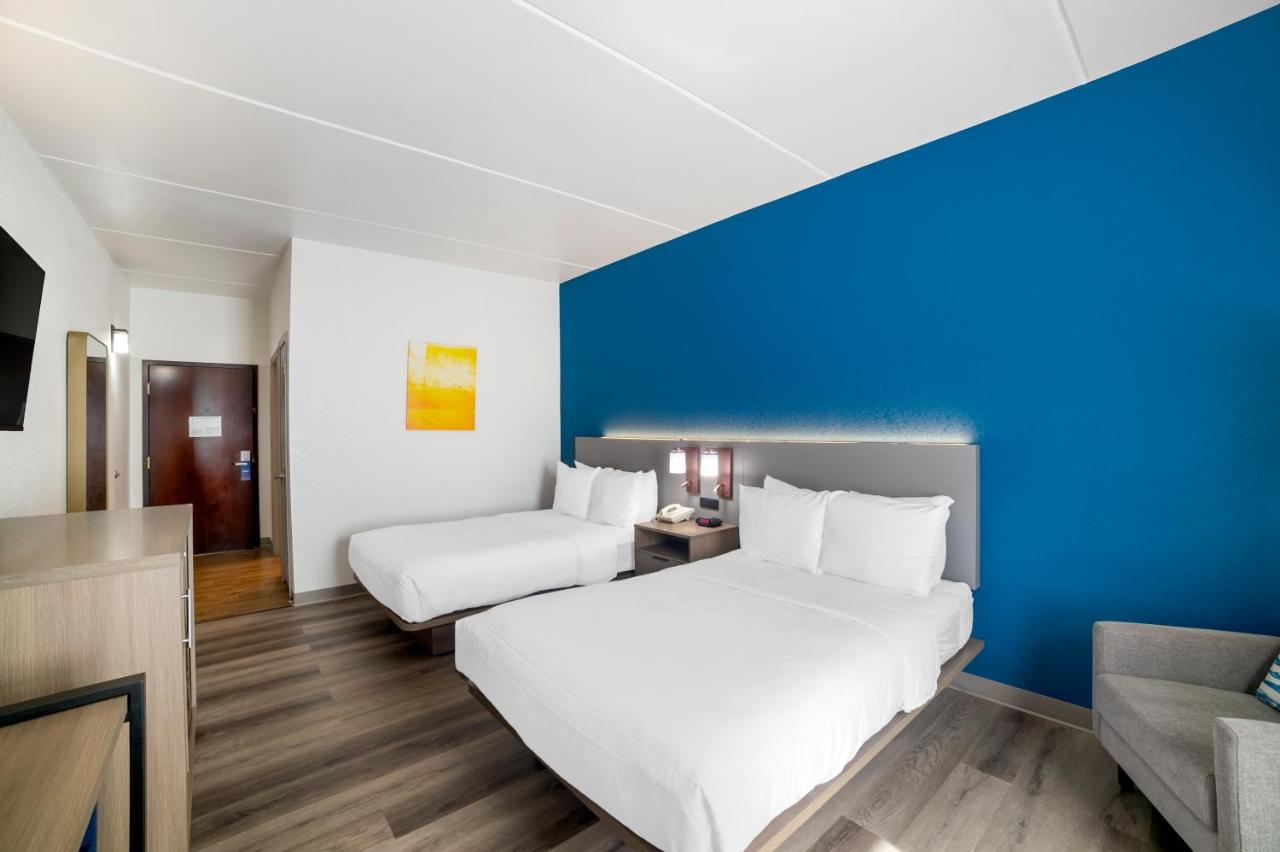 Double Room with Two Double Beds - Accessible/Non-Smoking at Comfort Inn Asheville Airport