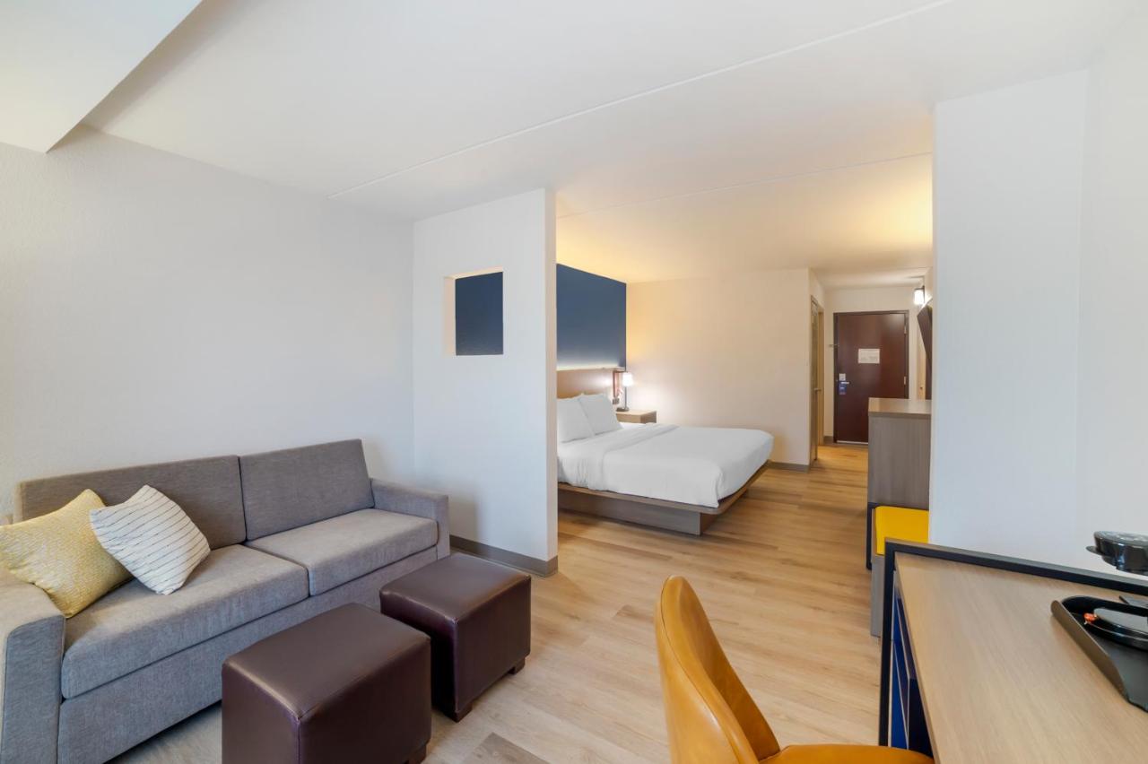 King Suite - Non-Smoking at Comfort Inn Asheville Airport