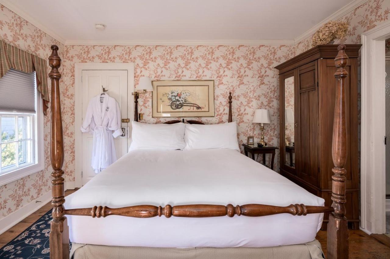 | Martin Hill Inn