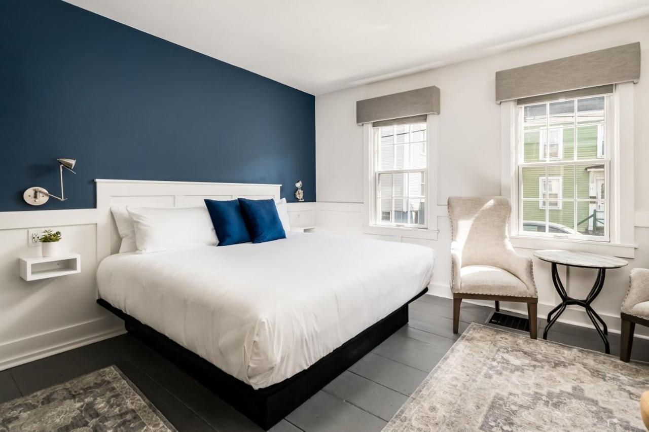 | Martin Hill Inn