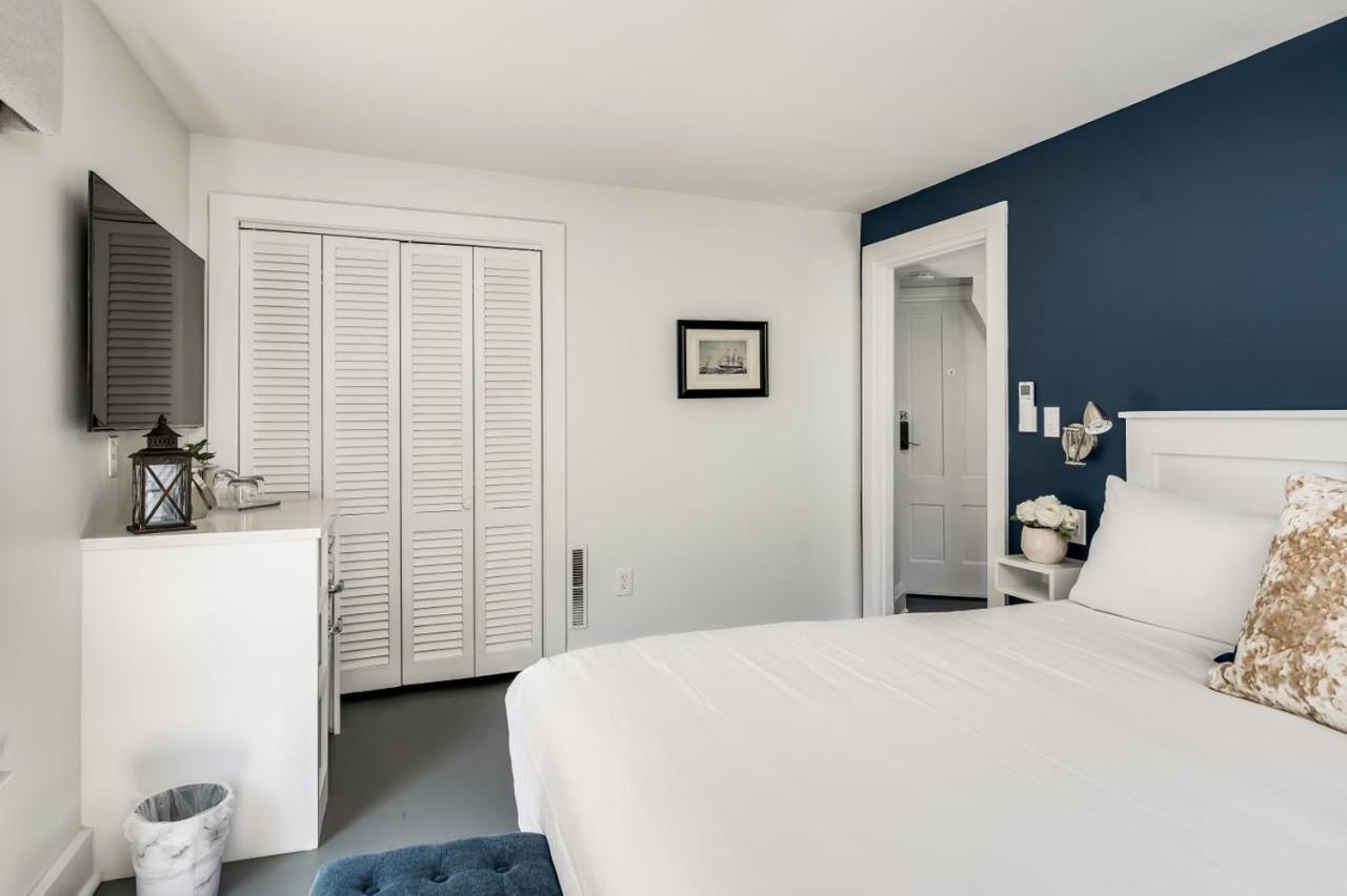 | Martin Hill Inn