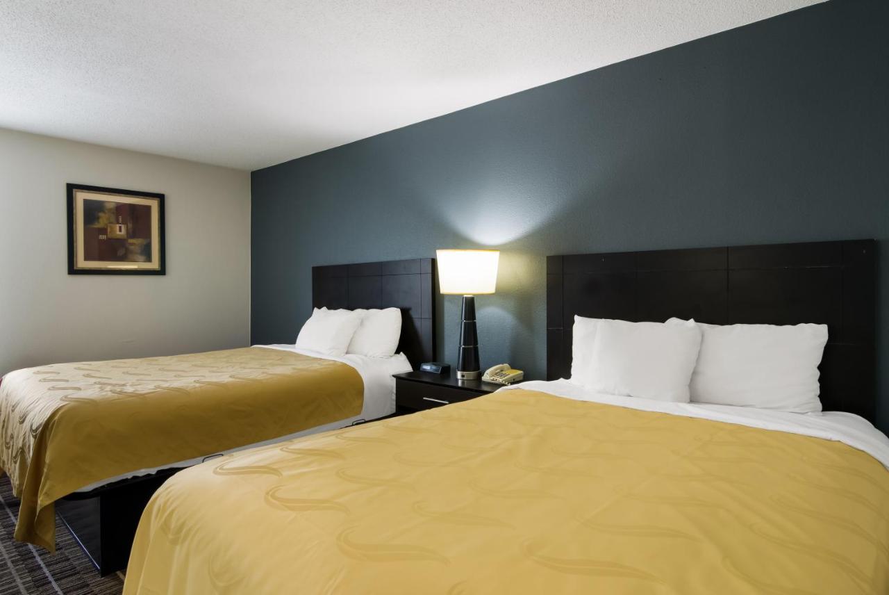 Room #48985208 at Quality Inn Aurora - Naperville Area