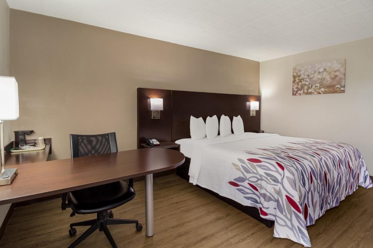 King Room - Disability Access at Red Roof Inn New Stanton