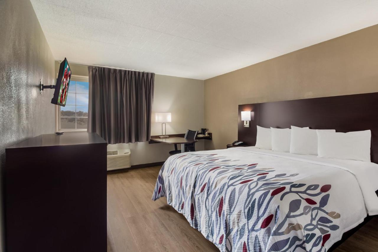 King Room - Disability Access at Red Roof Inn New Stanton