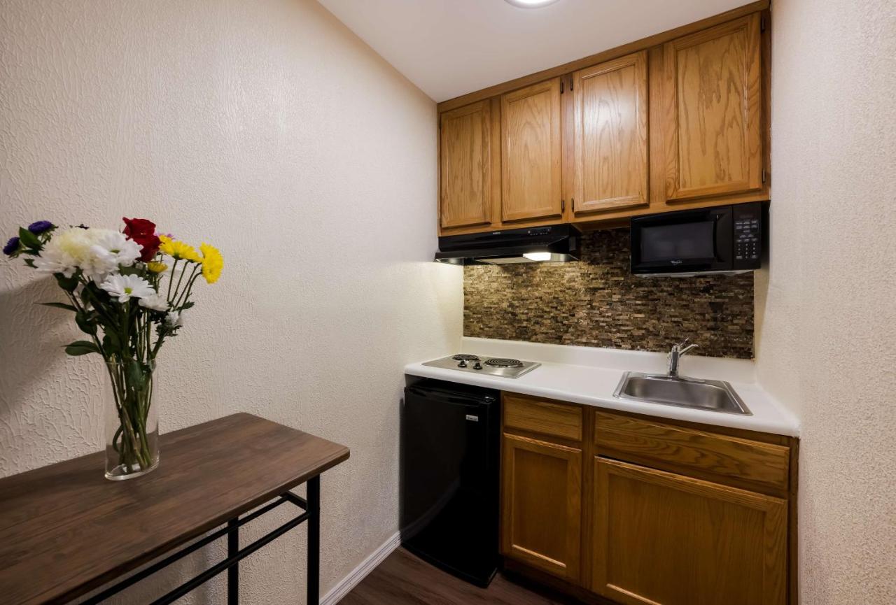 | Best Western Woodbury Inn
