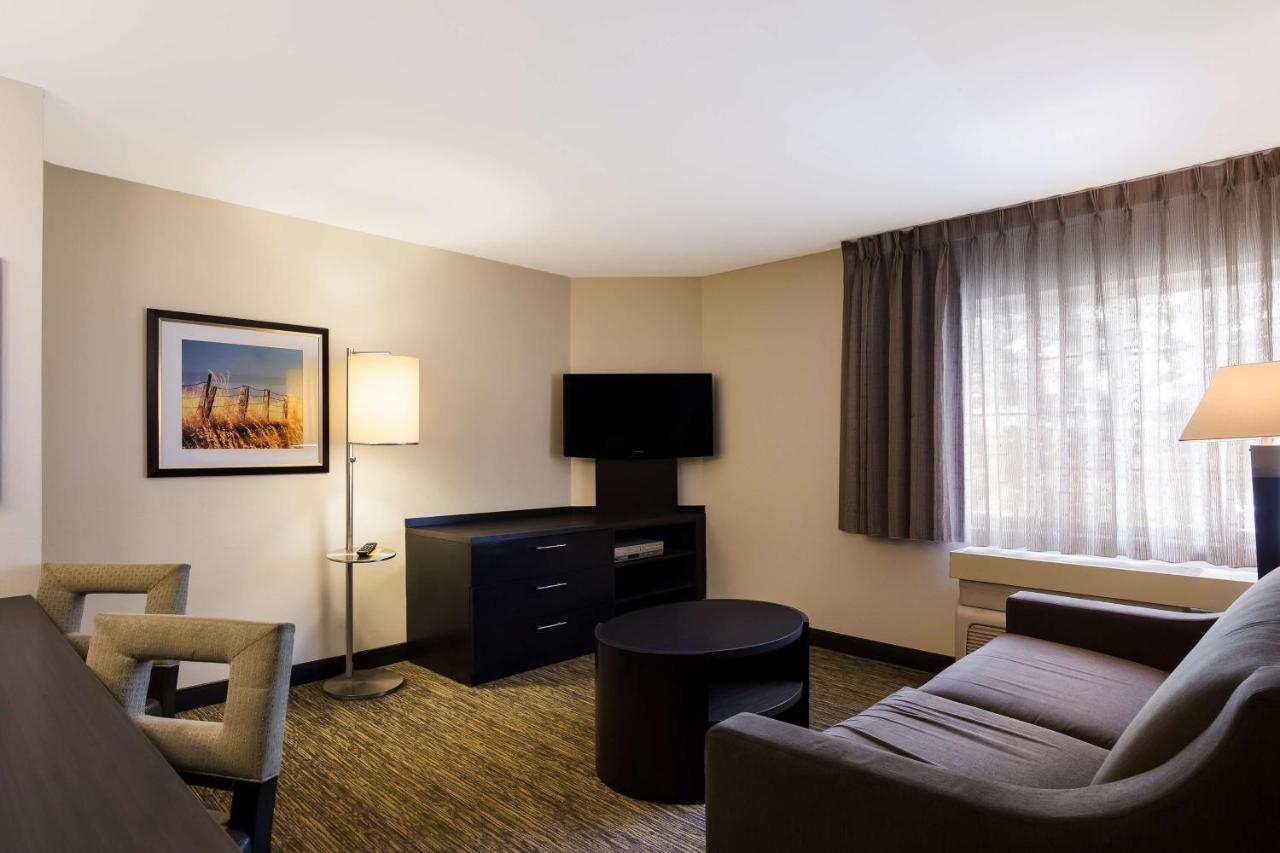  | Sonesta Simply Suites St Louis Earth City