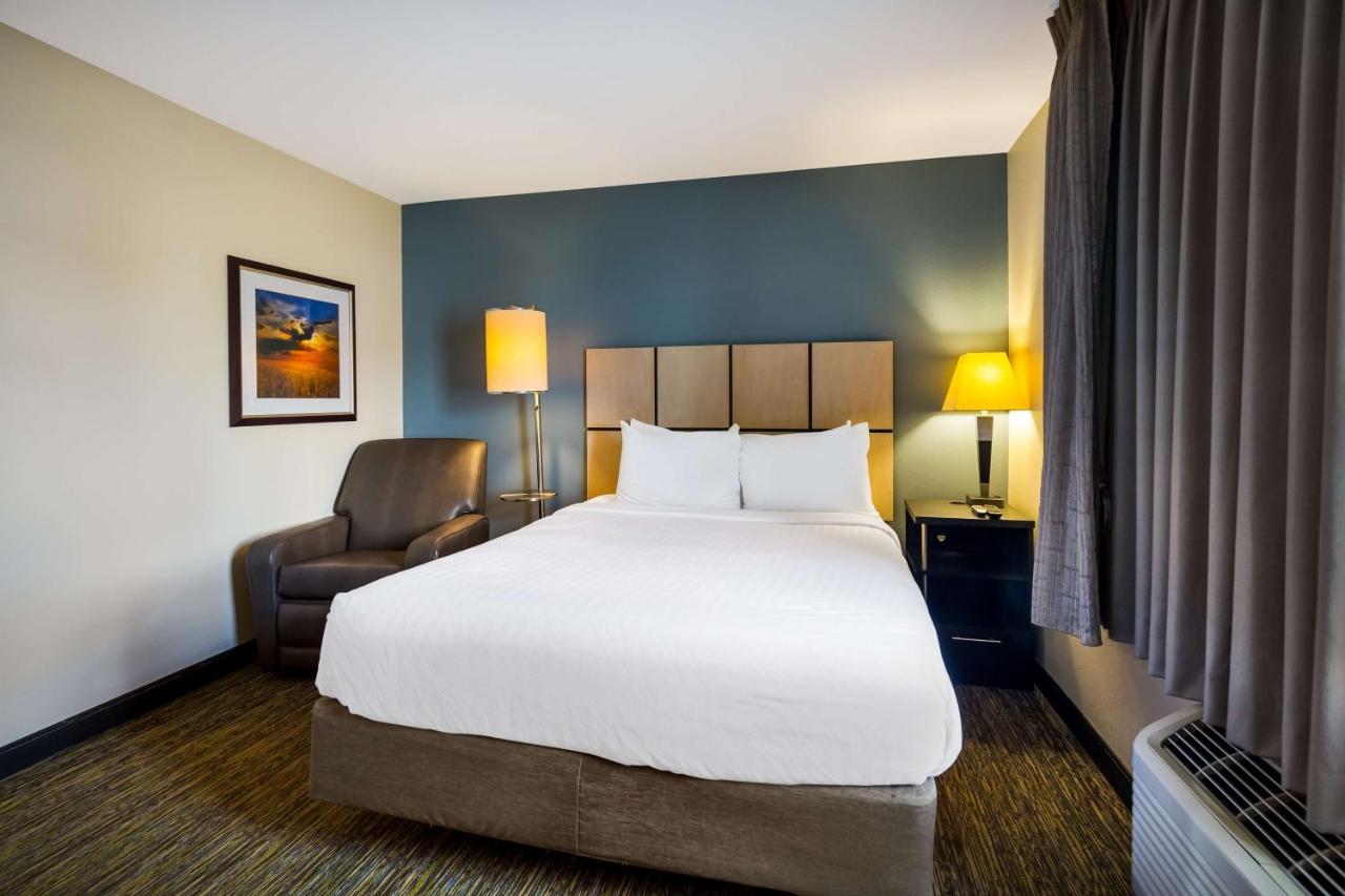 | Sonesta Simply Suites St Louis Earth City