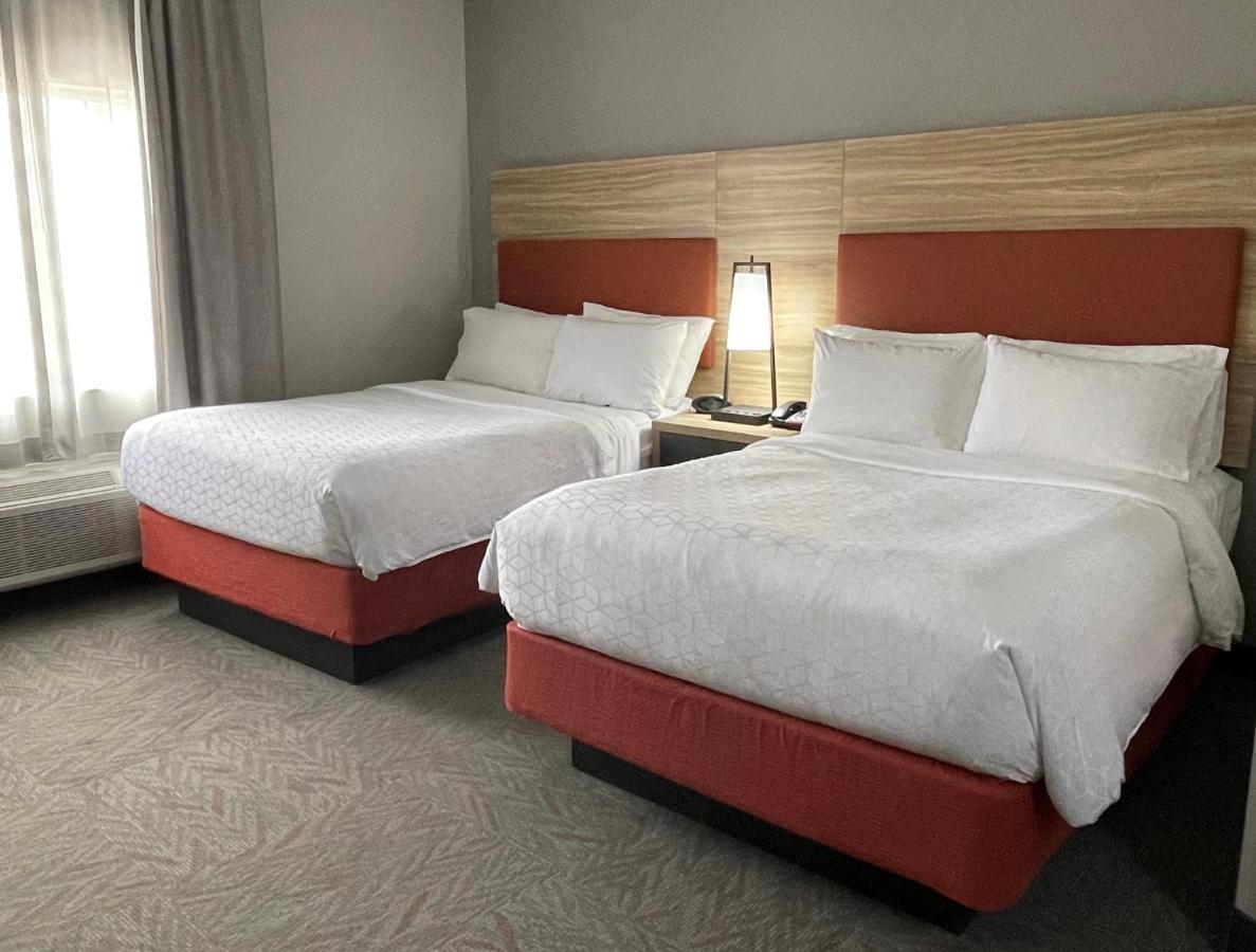 Double Room with Two Double Beds with Tub - Disability and Hearing Accessible - Non-Smoking at Candlewood Suites Tuscaloosa, an IHG Hotel