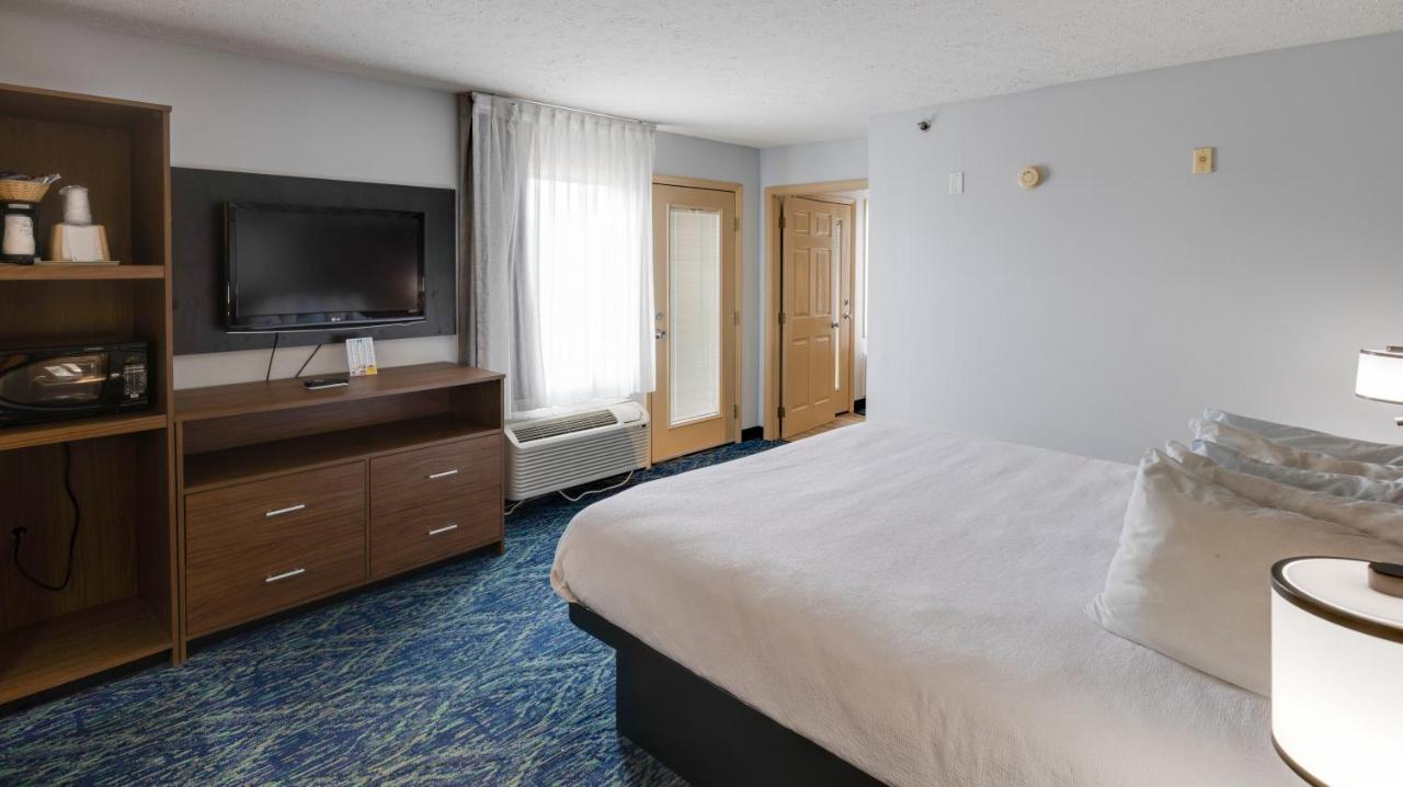 Two-Bedroom Suite at Park Grove Inn