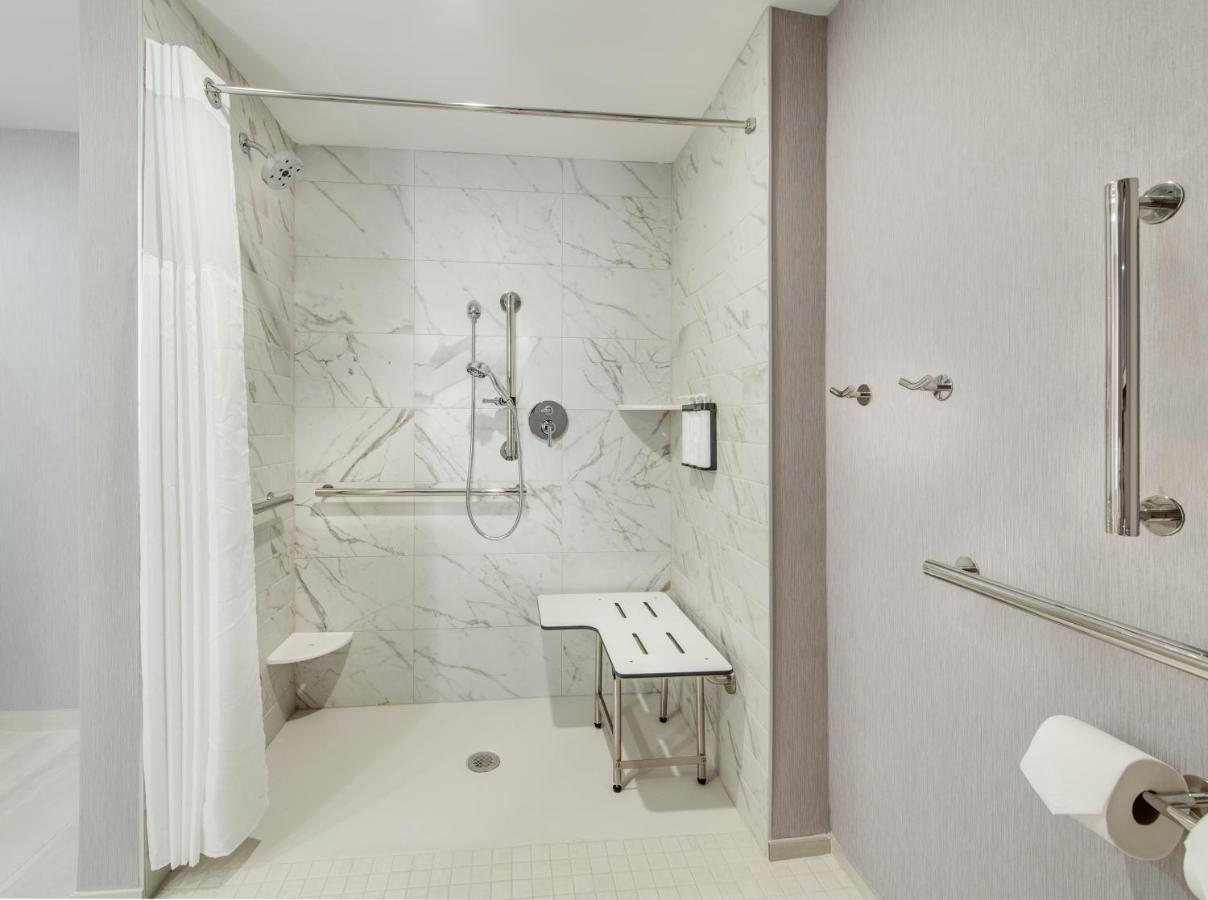 Queen Room with Two Queen Beds and Roll-In Shower - Disability Access at Hyatt Place Newark - Main Street