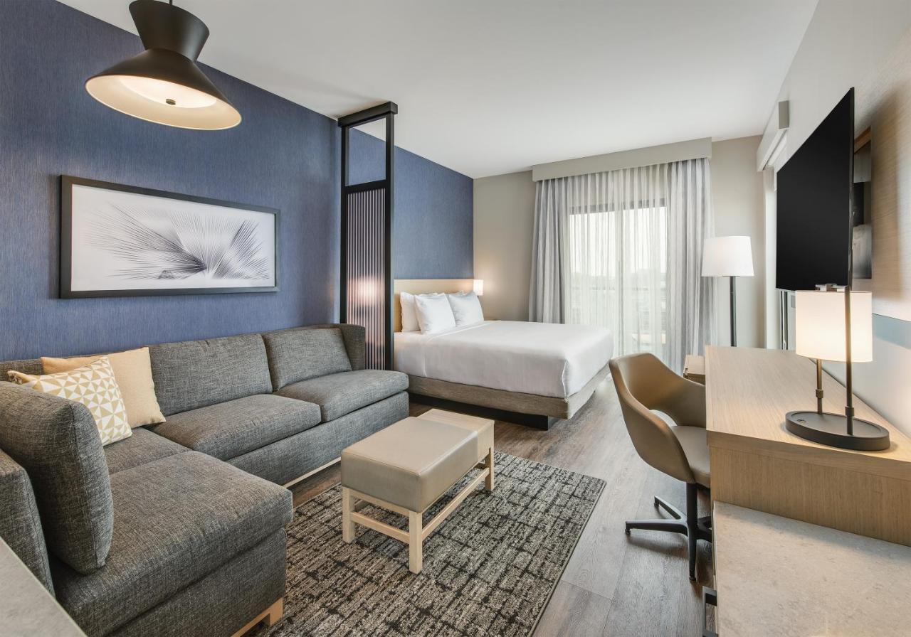 King Room with Sofa Bed at Hyatt Place Newark - Main Street