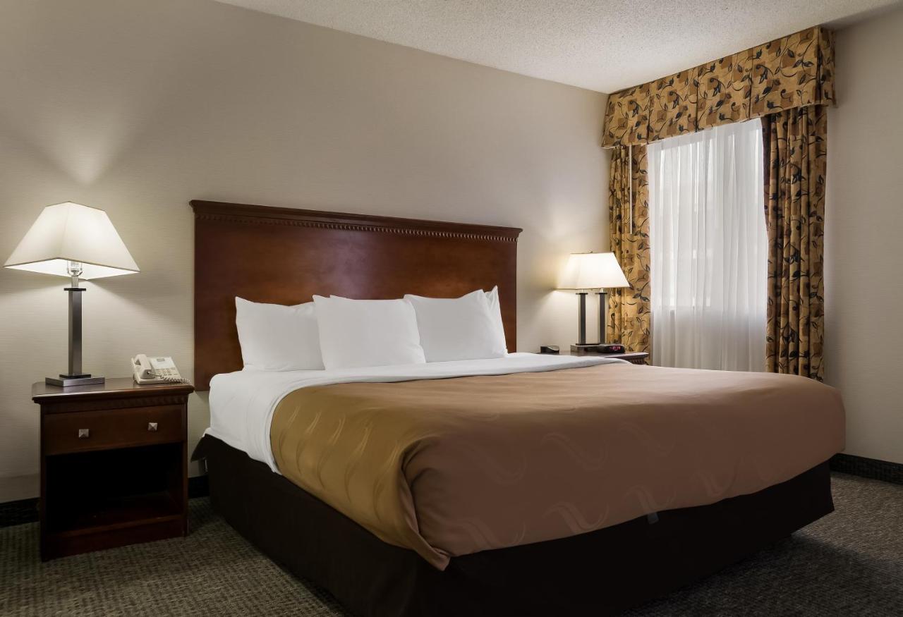 King Room - Non Smoking at Quality Inn Grand Blanc - Flint South