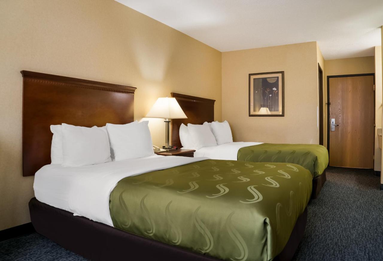 Double Room with Tub - Accessible/Non-Smoking at Quality Inn Grand Blanc - Flint South