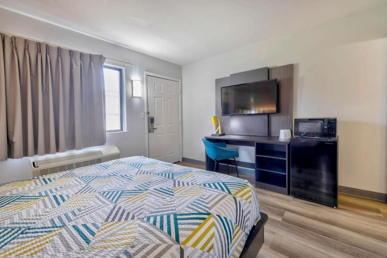 | Motel 6-Villa Park, IL - Chicago West