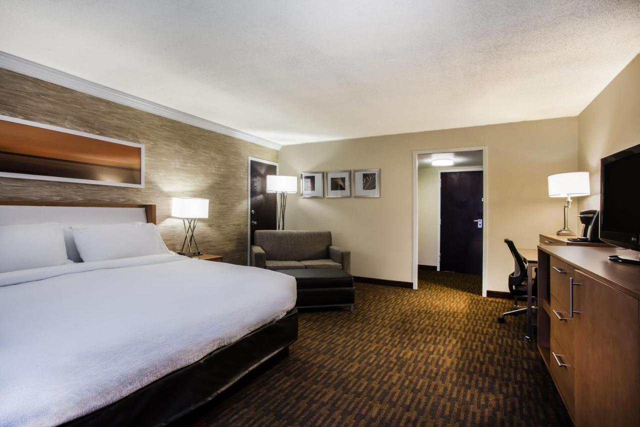 | Holiday Inn Saratoga Springs, an IHG Hotel