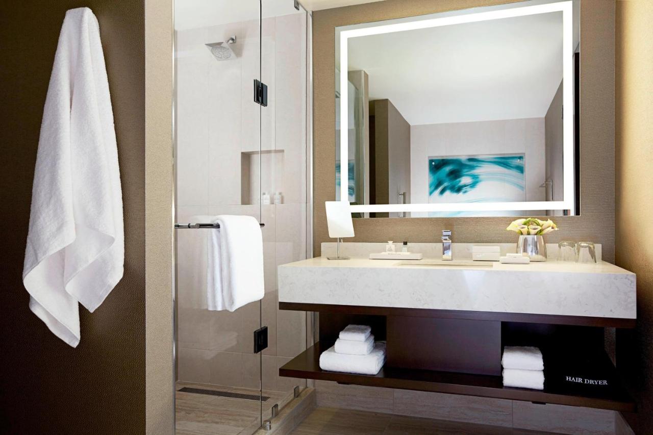 King Room - Hearing Accessible at JW Marriott Minneapolis Mall of America